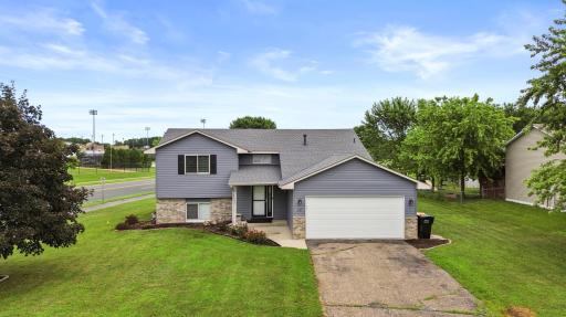 137 Hickory Lane E, Shakopee, MN 55379