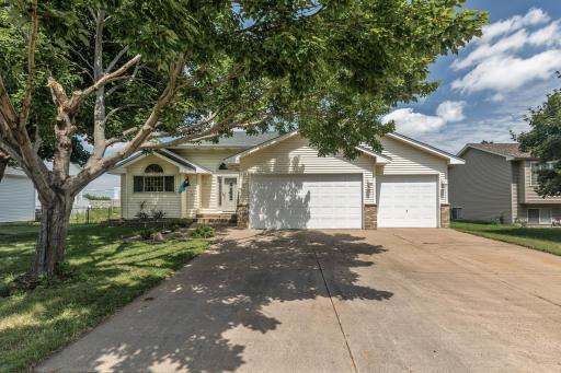 6516 92nd Trail N, Brooklyn Park, MN 55445