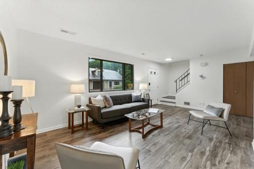 1216 Ferndale Street N, Saint Paul, MN 55119