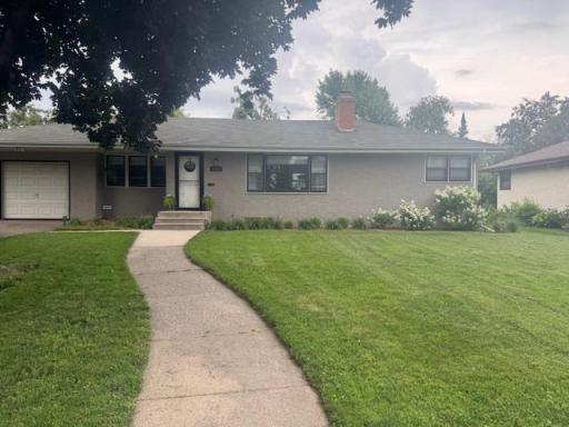 1141 Summer Street, Saint Paul, MN 55113