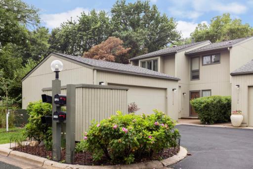 11140 Abbott Lane, Minnetonka, MN 55343