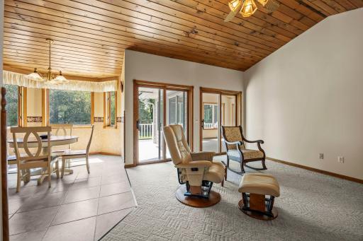 1366 Westwood Road NW, Hutchinson, MN 55350