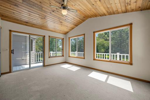 1366 Westwood Road NW, Hutchinson, MN 55350