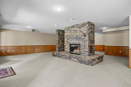 1366 Westwood Road NW, Hutchinson, MN 55350