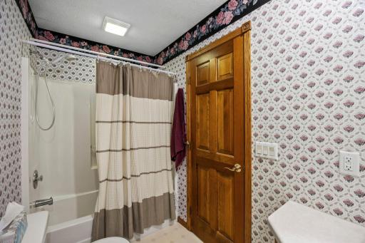 1366 Westwood Road NW, Hutchinson, MN 55350