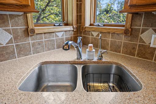1366 Westwood Road NW, Hutchinson, MN 55350