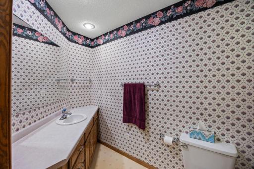 1366 Westwood Road NW, Hutchinson, MN 55350