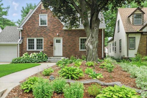 4221 Standish Avenue, Minneapolis, MN 55407