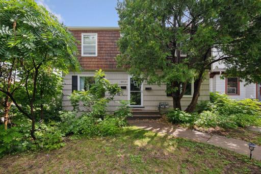 3413 and 3415 Humboldt Avenue South - Spacecrafting - 0002.jpg