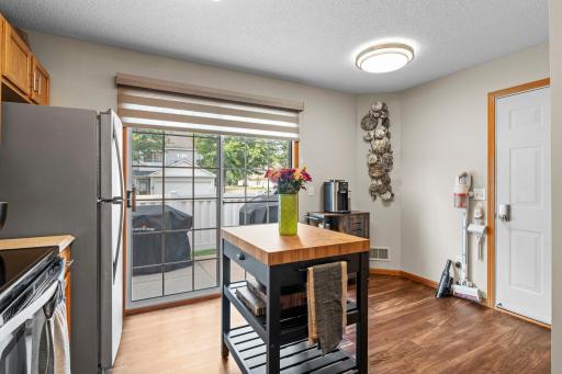 21-web-or-mls-475 Leeward Trail (95 of 152).jpg