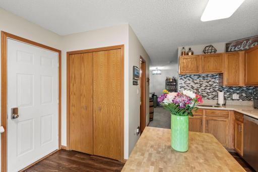 24-web-or-mls-475 Leeward Trail (105 of 152).jpg