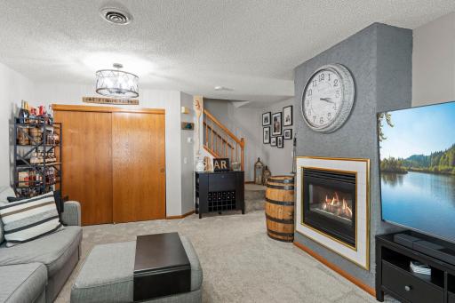 15-web-or-mls-475 Leeward Trail (81 of 152).jpg