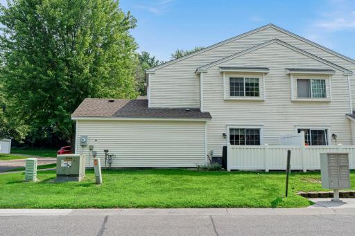 42-web-or-mls-475 Leeward Trail (53 of 152).jpg