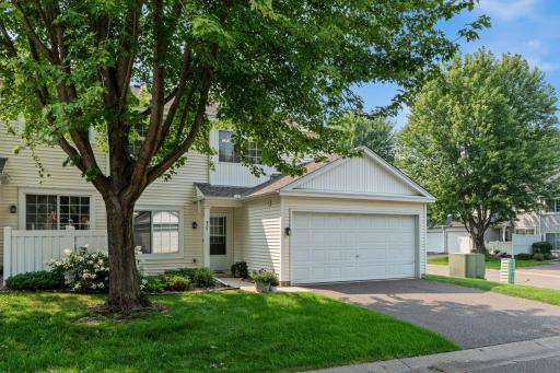 7-web-or-mls-475 Leeward Trail (41 of 152).jpg