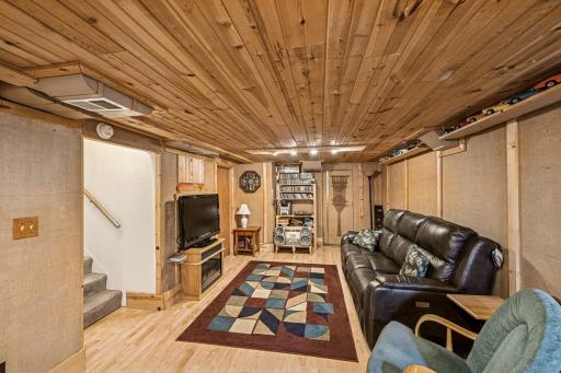 18701 Delton Avenue, Minnetonka, MN 55345