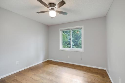 8710Photography-High-Resolution-9247-Hallmark-Ave-S-Cottage-Grove-MN-55016-24.jpg