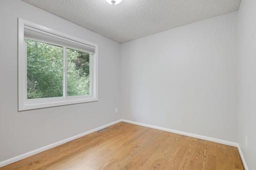 8710Photography-High-Resolution-9247-Hallmark-Ave-S-Cottage-Grove-MN-55016-27.jpg