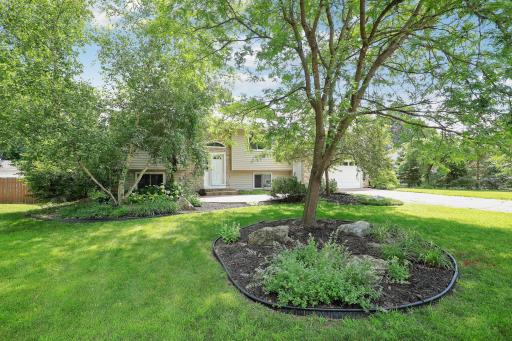 8710Photography-High-Resolution-9247-Hallmark-Ave-S-Cottage-Grove-MN-55016-5.jpg