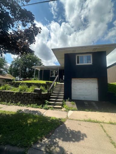 855 Atlantic Street, Saint Paul, MN 55106