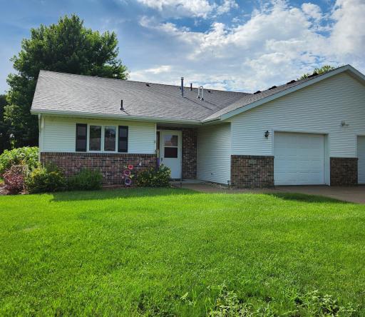 2608 10th Street SW, Willmar, MN 56201