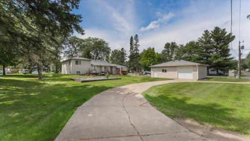 515 3rd Avenue SE, Milaca, MN 56353