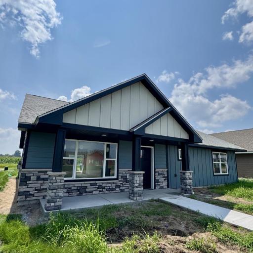 1928 Sandstone Loop S, Sartell, MN 56377