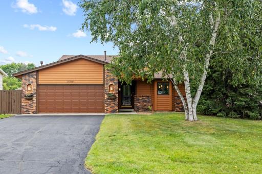 2301 Connelly Circle, Burnsville, MN 55337