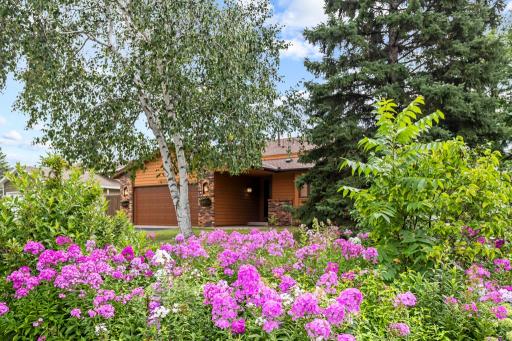 2301 Connelly Circle, Burnsville, MN 55337