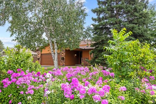 2301 Connelly Circle, Burnsville, MN 55337