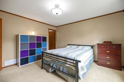 2301 Connelly Circle, Burnsville, MN 55337