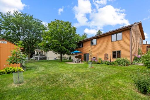 2301 Connelly Circle, Burnsville, MN 55337