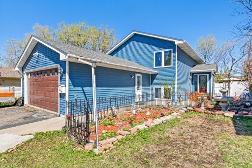 549 38th Avenue NE, Minneapolis, MN 55421