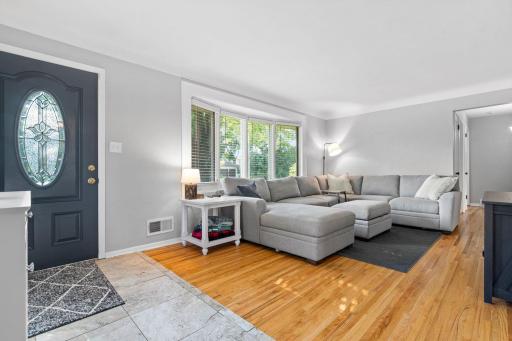 1849 Chatsworth Street N, Saint Paul, MN 55113
