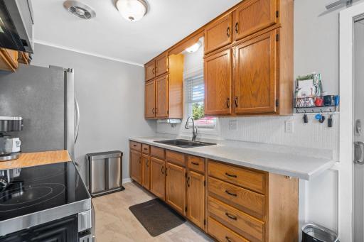 1849 Chatsworth Street N, Saint Paul, MN 55113