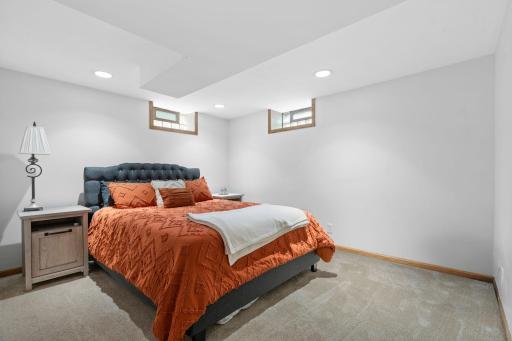 1849 Chatsworth Street N, Saint Paul, MN 55113