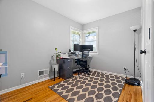 1849 Chatsworth Street N, Saint Paul, MN 55113