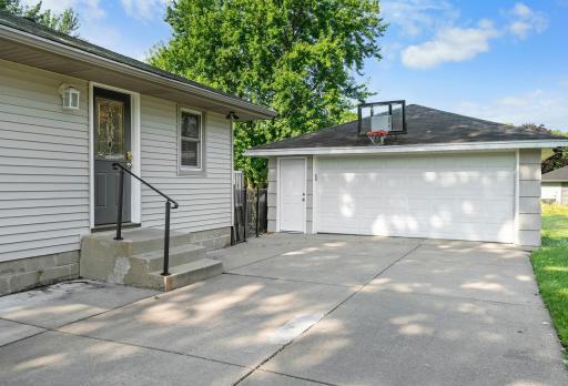 1849 Chatsworth Street N, Saint Paul, MN 55113