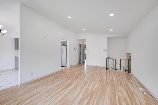 8710Photography-Web-Friendly-5524-84th-Ave-N-Minneapolis-MN-55443-9.jpg