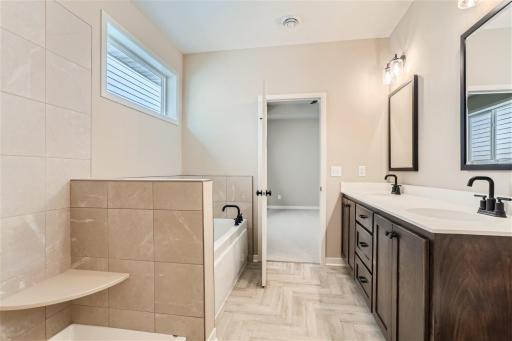 5035 Dale Ridge Road, Saint Paul, MN 55129