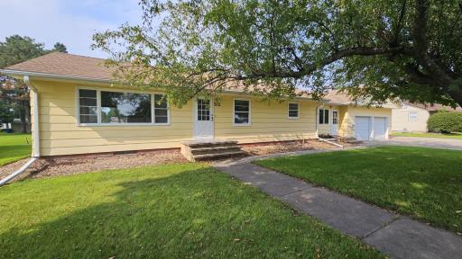 702 5th Avenue N, Wheaton, MN 56296