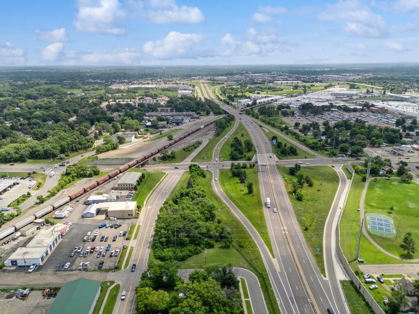 02_61xPierceStreet_181001_AerialView_DownloadforMLS_2000x1333.jpg
