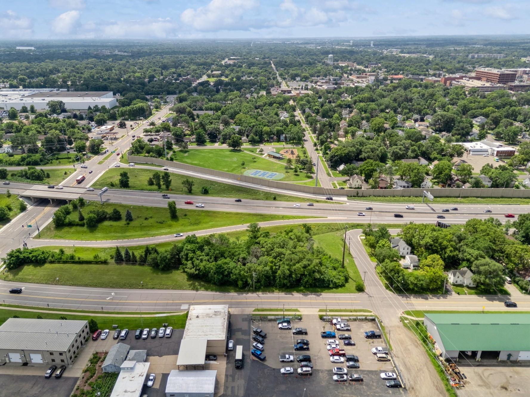 08_61xPierceStreet_181007_AerialView_DownloadforMLS_2000x1333.jpg
