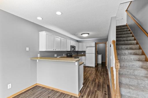 10_17031_Eastwood10_mls.jpg