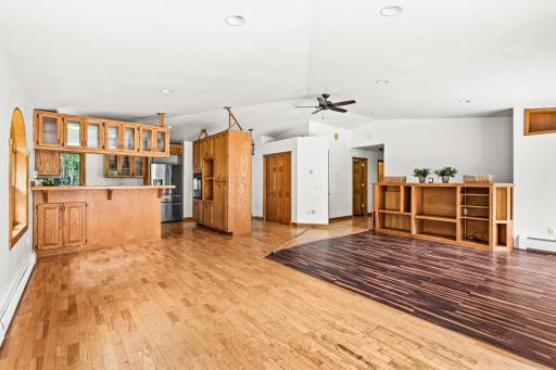 5102 Mcdonnell Road, Duluth, MN 55804