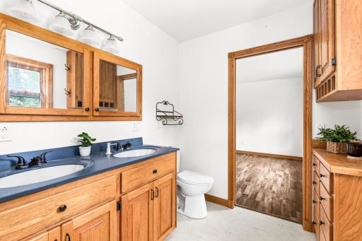 5102 Mcdonnell Road, Duluth, MN 55804