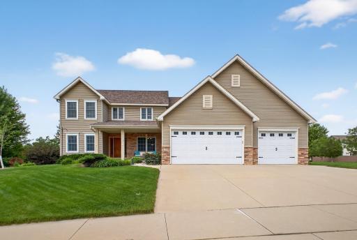 2215 Hill Place SW, Rochester, MN 55902