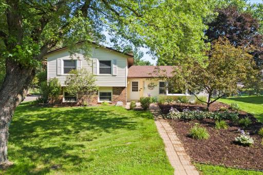8304 69th Street S, Cottage Grove, MN 55016