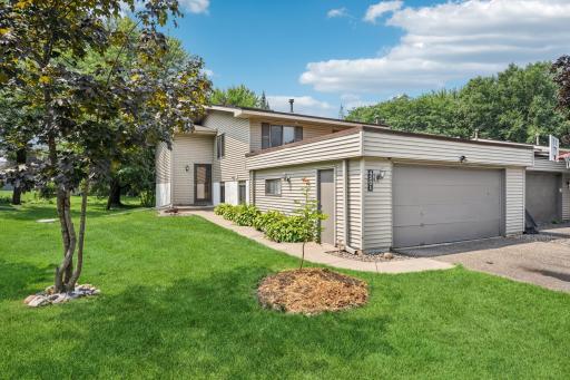 4201 Shirlee Lane N, Shoreview, MN 55126