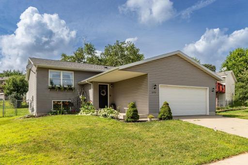 2775 Rose Drive SE, Rochester, MN 55904