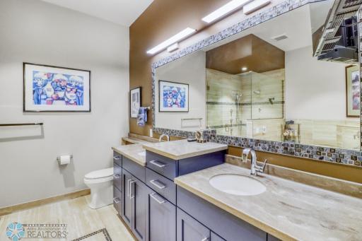200 4th Avenue N, 408, Fargo, ND 58102
